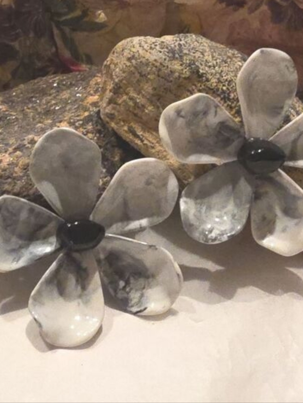 New Zara Black and White Marbled Floral Earrings • NWOT
